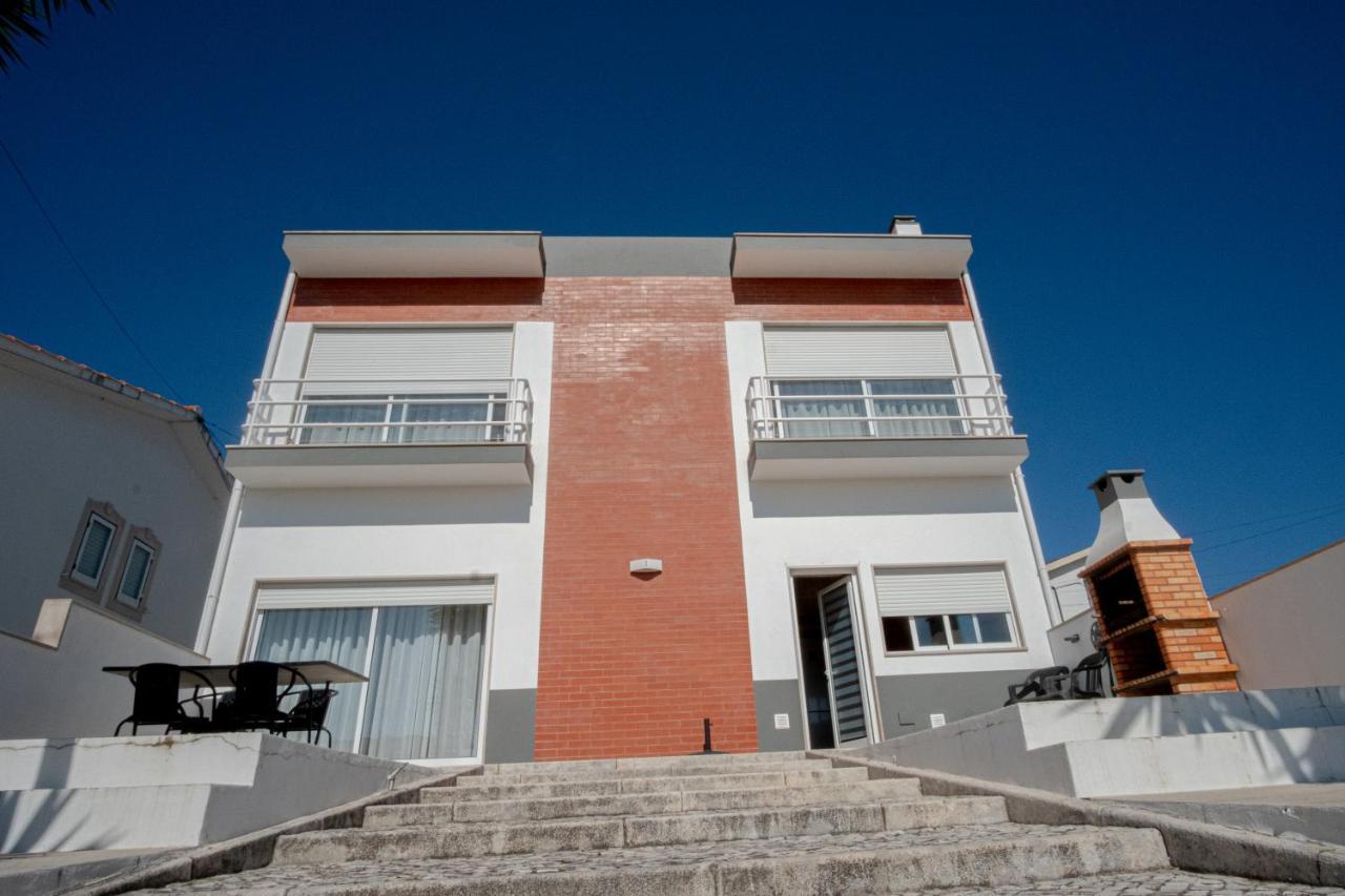 8 Rodrigues Family House - Villa With Patio Nazaré Exteriér fotografie