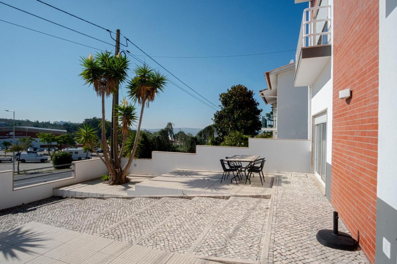 8 Rodrigues Family House - Villa With Patio Nazaré Exteriér fotografie